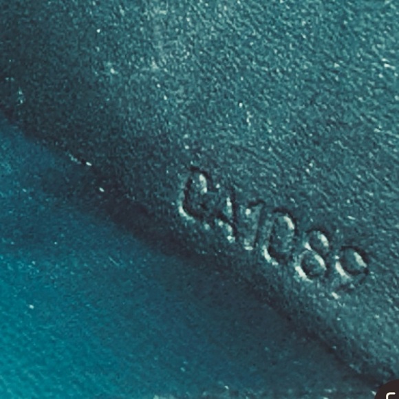 Authentic Louis Vuitton Vernis Zippy Wallet - Picture 14 of 15